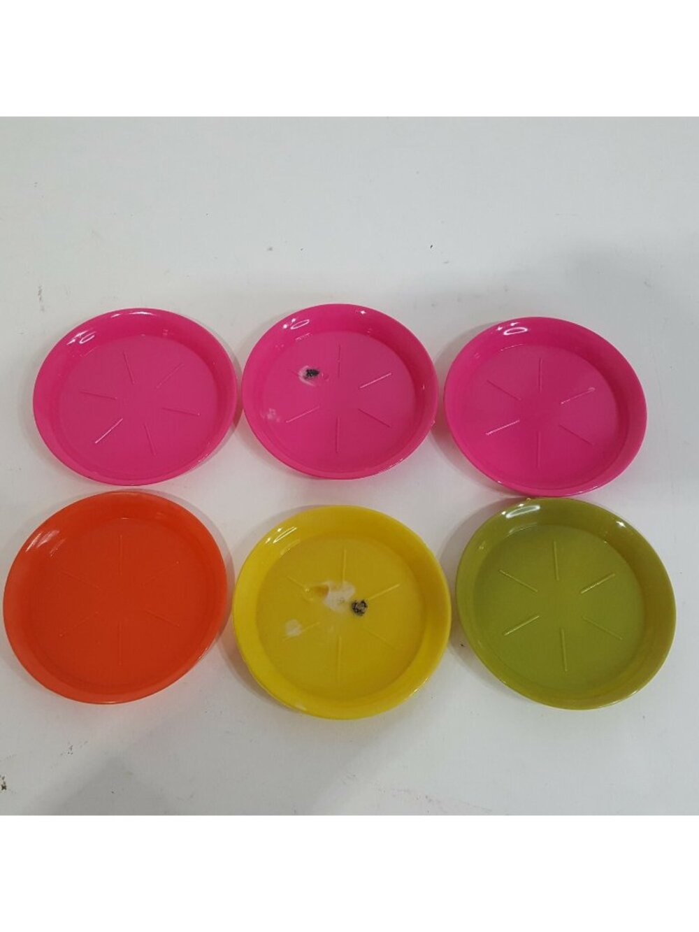 Set 6 Vintage Rainbow Colors Plastic Drink Coasters 3.25 Inch USA Pink Yellow